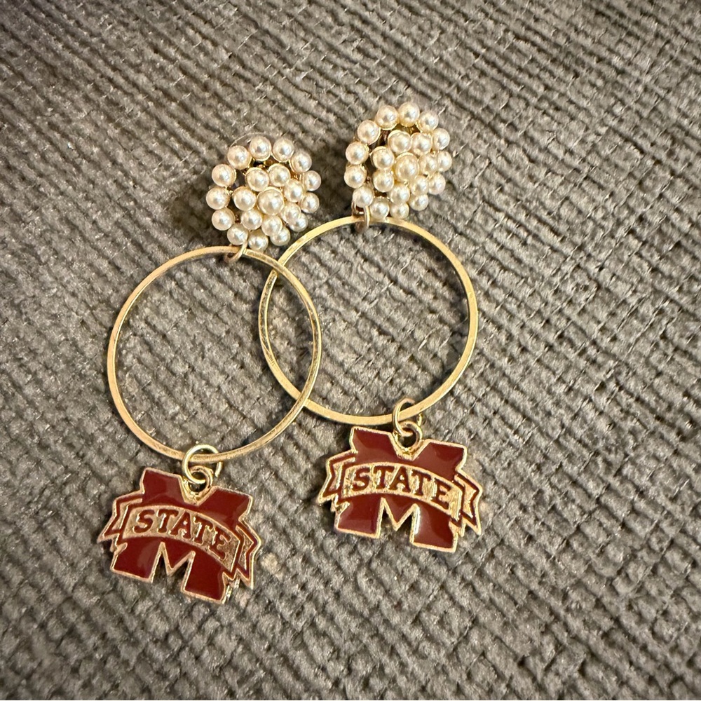 Pearl Floral Cluster, Gold and Red Mississippi State State Logo Hoop Earrings - Picture 3 of 3